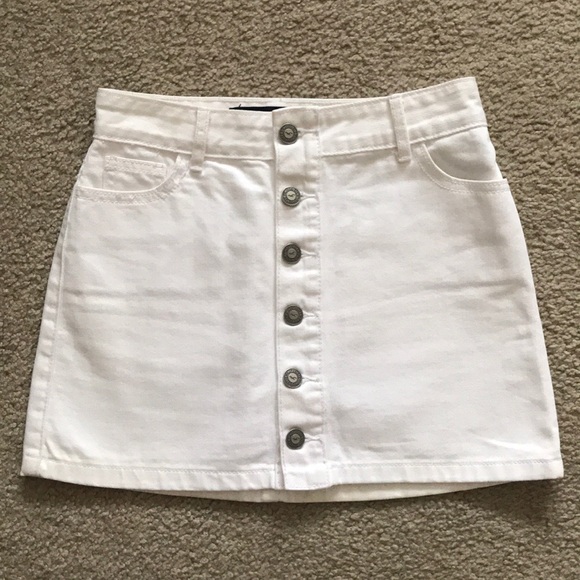 SOLD Hollister White A Line Denim Skirt - Picture 4 of 8